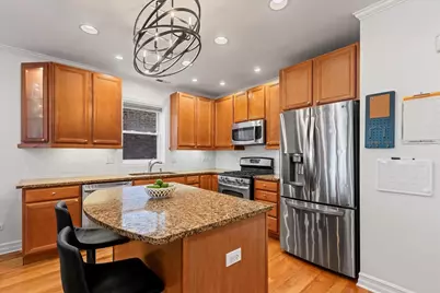 2449 W Foster Avenue #1E, Chicago, IL 60625 - Photo 4