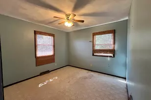 501 N 4th Ave N, New Windsor, IL 61465 - Photo 10