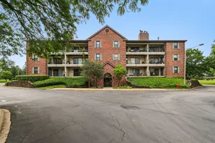 641 Hapsfield Ln, Buffalo Grove, IL 60089 - Photo 1