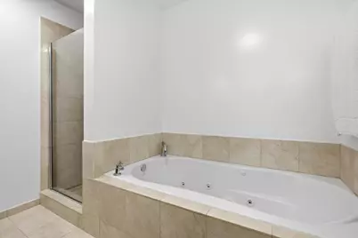 3920 N Sheridan Road #504, Chicago, IL 60613 - Photo 10