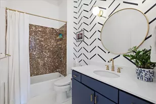 3920 N Sheridan Rd, Chicago, IL 60613 - Photo 12