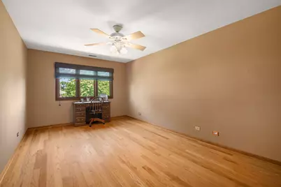 8634 W Park Lane, Niles, IL 60714 - Photo 16