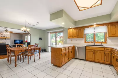 8634 W Park Lane, Niles, IL 60714 - Photo 8