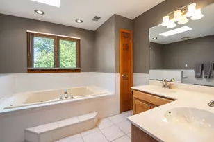 8634 W Park Ln, Niles, IL 60714 - Photo 14