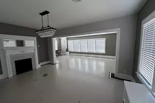 719 Taylor St, Joliet, IL 60435 - Photo 2