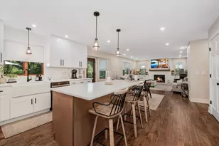 39W811 Hoeweed Ln, Saint Charles, IL 60175 - Photo 26