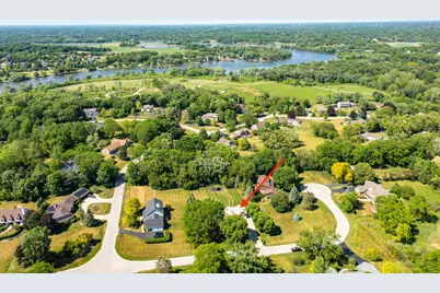 126 Schooner Lane, Lake Barrington, IL 60010 - Photo 2