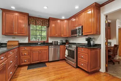126 Schooner Lane, Lake Barrington, IL 60010 - Photo 8