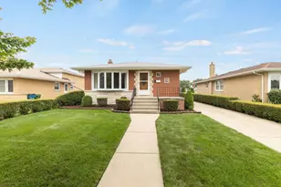 4537 W 100th Pl, Oak Lawn, IL 60453 - Photo 1