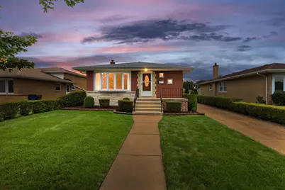 4537 W 100th Place, Oak Lawn, IL 60453 - Photo 2