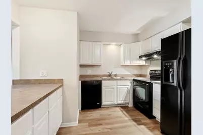 20206 S Frankfort Square Road #D, Frankfort, IL 60423 - Photo 4