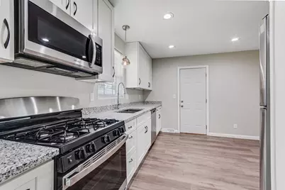 9070 Kings Road, Morris, IL 60450 - Photo 6