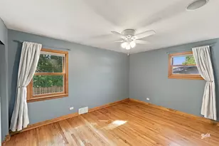 1341 E Virginia Dr, Palatine, IL 60074 - Photo 12