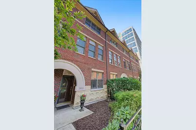 1910 S Prairie Avenue, Chicago, IL 60616 - Photo 1