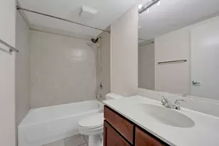 1000 W 15th St, Chicago, IL 60608 - Photo 24