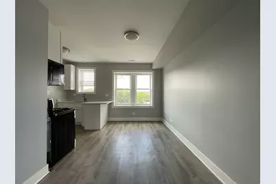 722 N Austin Boulevard #1E, Oak Park, IL 60302 - Photo 2