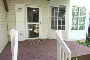 255 W Treehouse Ln, Round Lake, IL 60073 - Photo 1