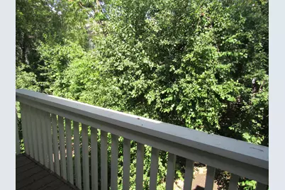 255 W Treehouse Lane, Round Lake, IL 60073 - Photo 10