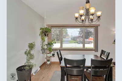 11044 Menard Avenue, Chicago Ridge, IL 60415 - Photo 8