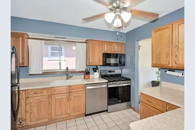 11044 Menard Avenue, Chicago Ridge, IL 60415 - Photo 10