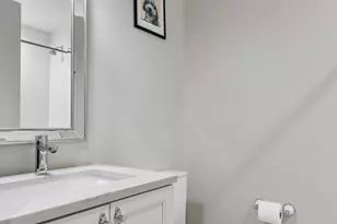 877 N Hermitage Ave, Chicago, IL 60622 - Photo 18