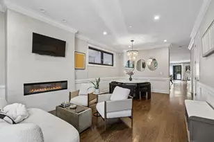 877 N Hermitage Ave, Chicago, IL 60622 - Photo 2