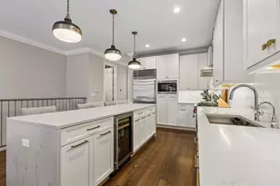 877 N Hermitage Ave, Chicago, IL 60622 - Photo 4