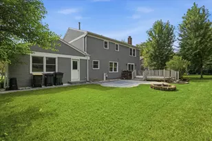 1203 Claridge Dr, Libertyville, IL 60048 - Photo 36