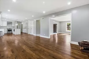1203 Claridge Dr, Libertyville, IL 60048 - Photo 14