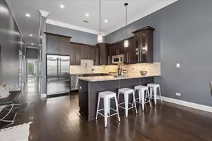 1423 W Belmont Ave, Chicago, IL 60657 - Photo 14