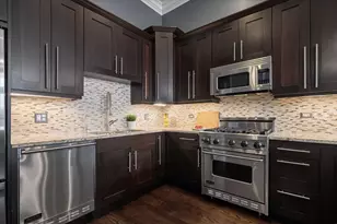 1423 W Belmont Ave, Chicago, IL 60657 - Photo 18