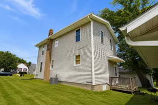 1207 W American St, Freeport, IL 61032 - Photo 4