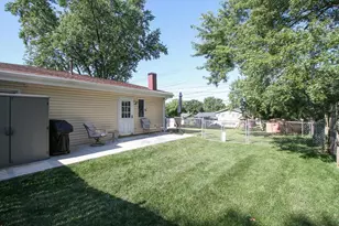 130 Westview St, Hoffman Estates, IL 60169 - Photo 24
