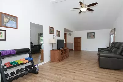 130 Westview Street, Hoffman Estates, IL 60169 - Photo 20