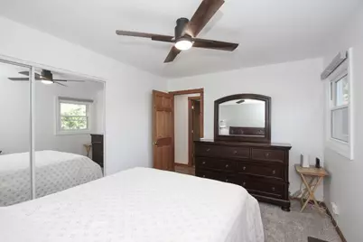 130 Westview Street, Hoffman Estates, IL 60169 - Photo 16