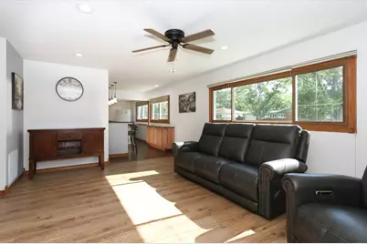 130 Westview Street, Hoffman Estates, IL 60169 - Photo 10