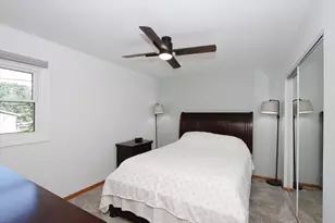 130 Westview St, Hoffman Estates, IL 60169 - Photo 14