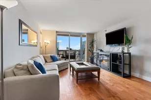 545 N Dearborn St, Chicago, IL 60654 - Photo 8