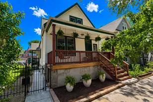 1819 W Cornelia Ave, Chicago, IL 60657 - Photo 1