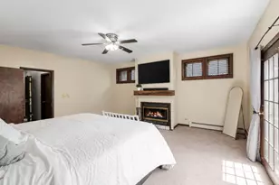 1819 W Cornelia Ave, Chicago, IL 60657 - Photo 8