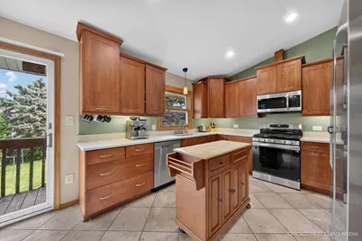 1358 Cottonwood Lane, Crystal Lake, IL 60014 - Photo 6