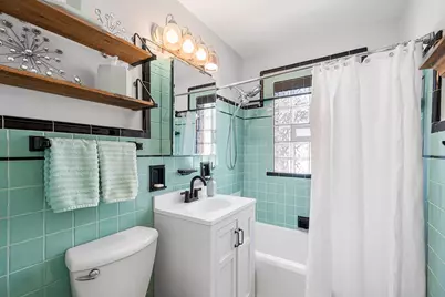 5126 N Mulligan Avenue, Chicago, IL 60630 - Photo 12