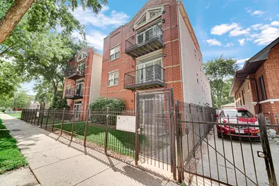 5933 W Huron Street #1S, Chicago, IL 60644 - Photo 2