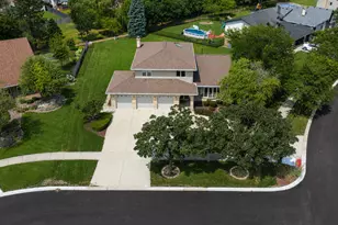 11644 Brookwood Dr, Orland Park, IL 60467 - Photo 2