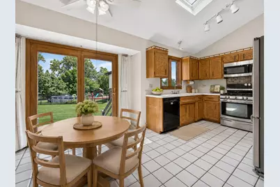 11644 Brookwood Drive, Orland Park, IL 60467 - Photo 10