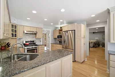 301 Earls Court, Deerfield, IL 60015 - Photo 12