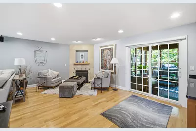 301 Earls Court, Deerfield, IL 60015 - Photo 8
