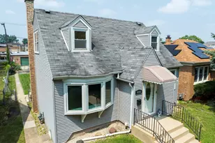 9308 S Troy Ave, Evergreen Park, IL 60805 - Photo 4