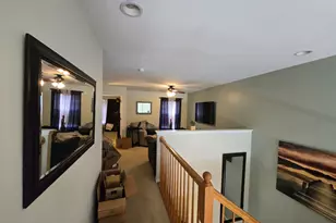 494 Vaughn Cir, Aurora, IL 60502 - Photo 24
