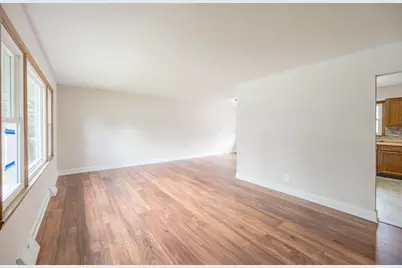 18515 Oakley Avenue, Lansing, IL 60438 - Photo 2